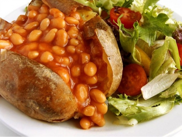 Jacket potato with baked beans